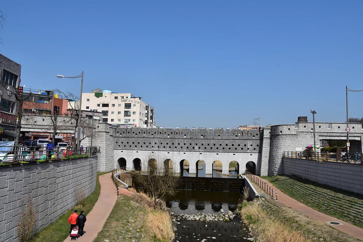 Fortifications of Suwon, late 18th century (4)