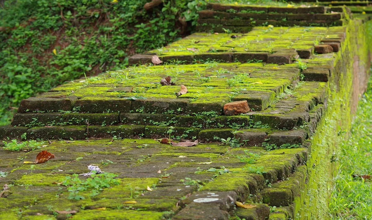 Old fortification in Sigiriya